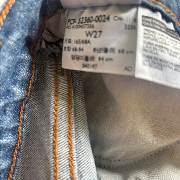 Levi's Wedgie Short 27 Light Blue Rolled Cuff Jean Shorts High Rise - Picture 5 of 5